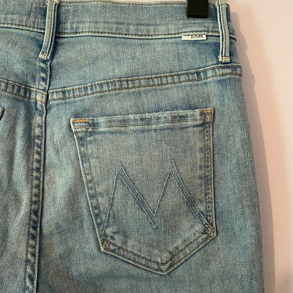 Mother Women's size 27 The Stunner Ankle Fray in Dreamer Distressed Button Fly - Picture 8 of 15